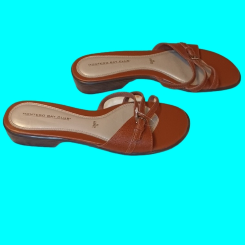 NWOT. Pebbled leather slide sandal 8.5